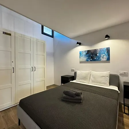 מלון דירות Melia Y Fuster 23c 4*