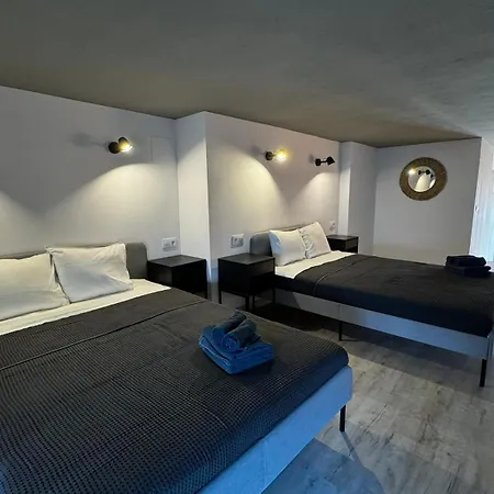 Melia Y Fuster 23c מלון דירות