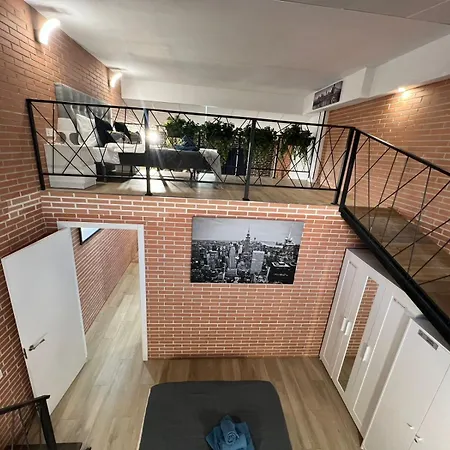 Melia Y Fuster 23c מלון דירות 4*