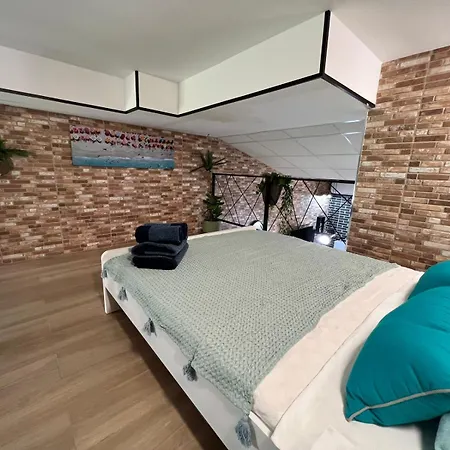 Melia Y Fuster 23c מלון דירות 4*