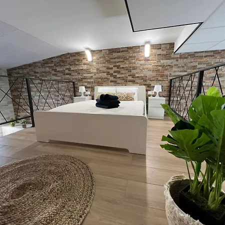 Melia Y Fuster 23c 4* ולנסיה