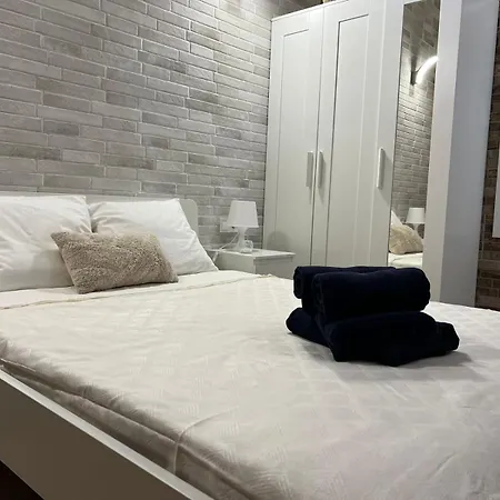 Melia Y Fuster 23c Aparthotel